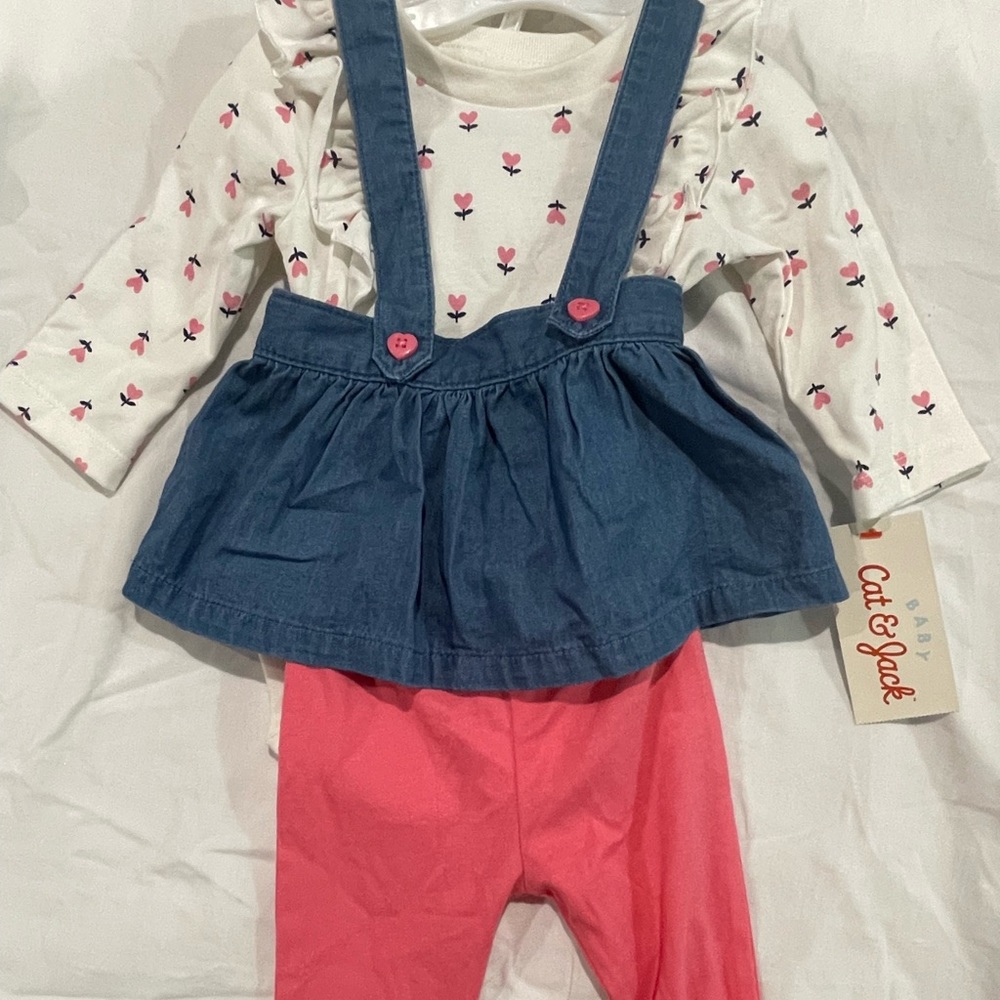 Baby cat & jack 0-3 months 3pieces long sleeve onesie, dress and leggings